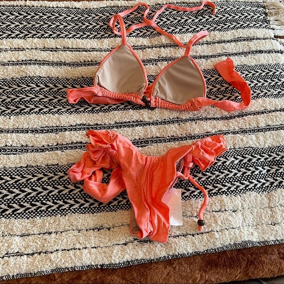 NWT columpio beachwear metallic coral ruffle bottom bikini sz.S - Picture 3 of 3